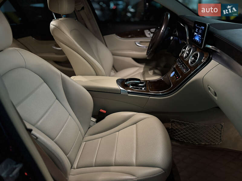 Седан Mercedes-Benz C-Class 2015 в Днепре