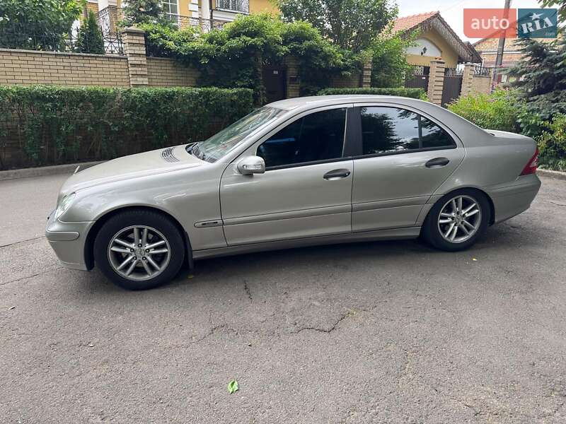 Седан Mercedes-Benz C-Class 2005 в Киеве фото 8 Седан Mercedes-Benz C-Class 2005 в Киеве
