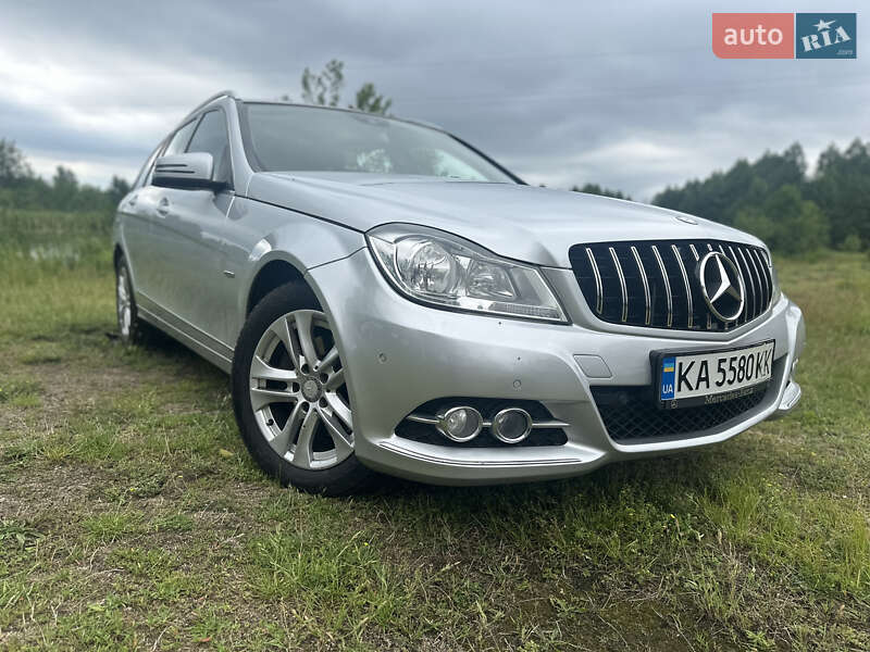 Mercedes-Benz C-Class 2011