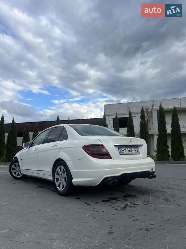 Седан Mercedes-Benz C-Class 2010 в Надворной