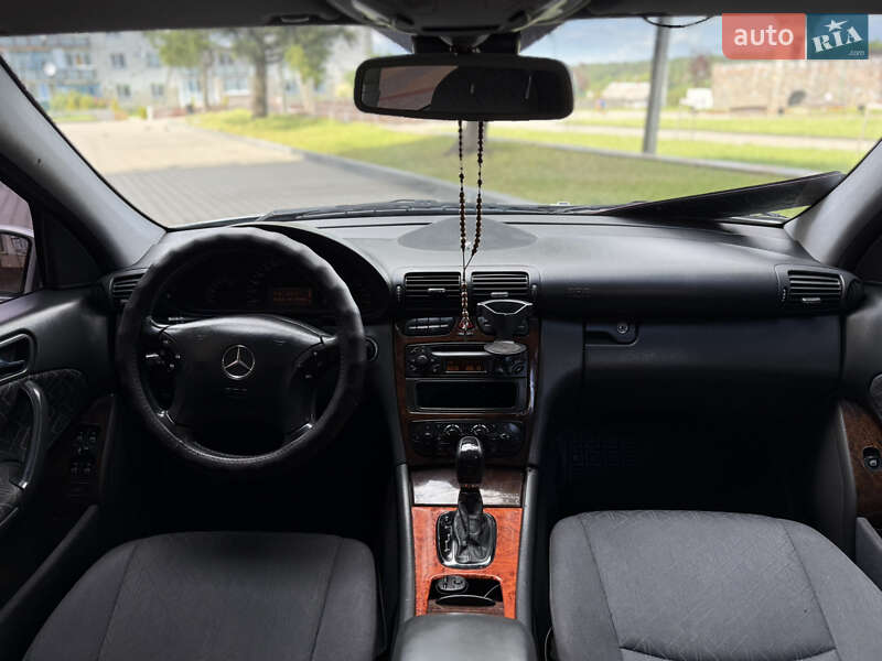 Седан Mercedes-Benz C-Class 2001 в Звягеле