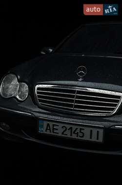 Седан Mercedes-Benz C-Class 2000 в Краматорську