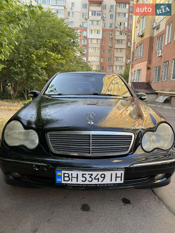 Седан Mercedes-Benz C-Class 2002 в 