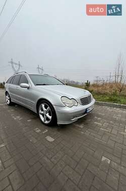 Универсал Mercedes-Benz C-Class 2002 в Ровно