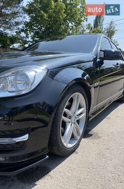 Седан Mercedes-Benz C-Class 2011 в 