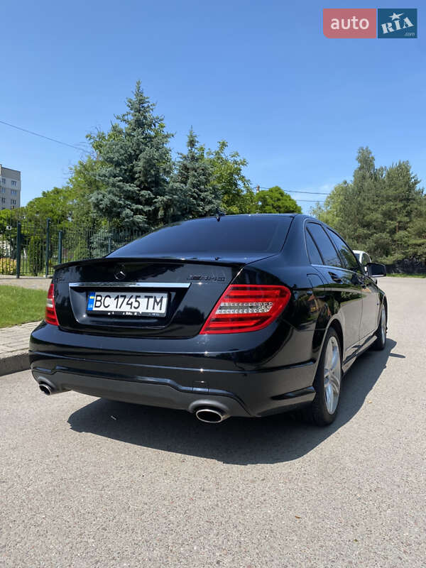 Седан Mercedes-Benz C-Class 2011 в Луцке