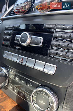 Седан Mercedes-Benz C-Class 2011 в 