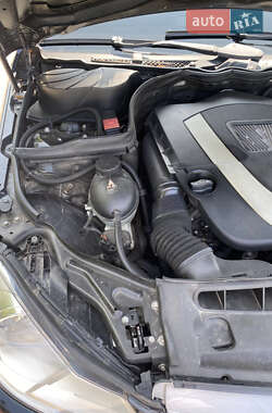 Седан Mercedes-Benz C-Class 2011 в 