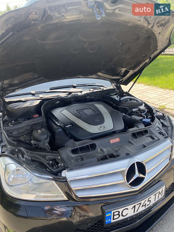Седан Mercedes-Benz C-Class 2011 в Луцке