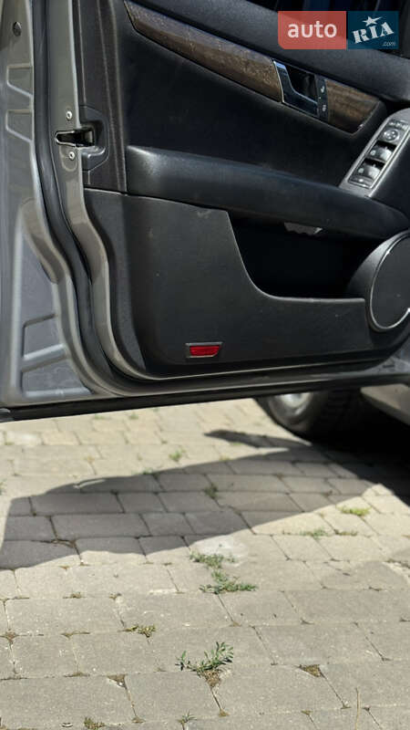 Универсал Mercedes-Benz C-Class 2008 в Черновцах