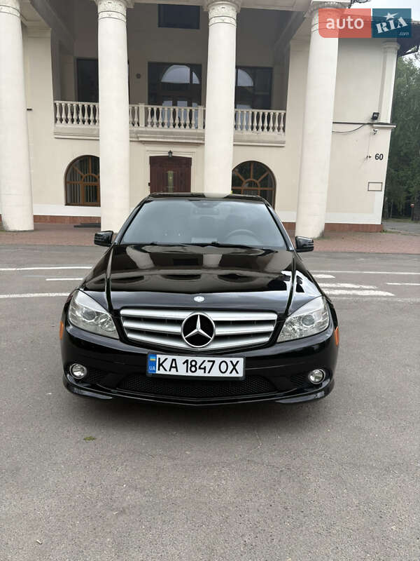 Седан Mercedes-Benz C-Class 2010 в Киеве