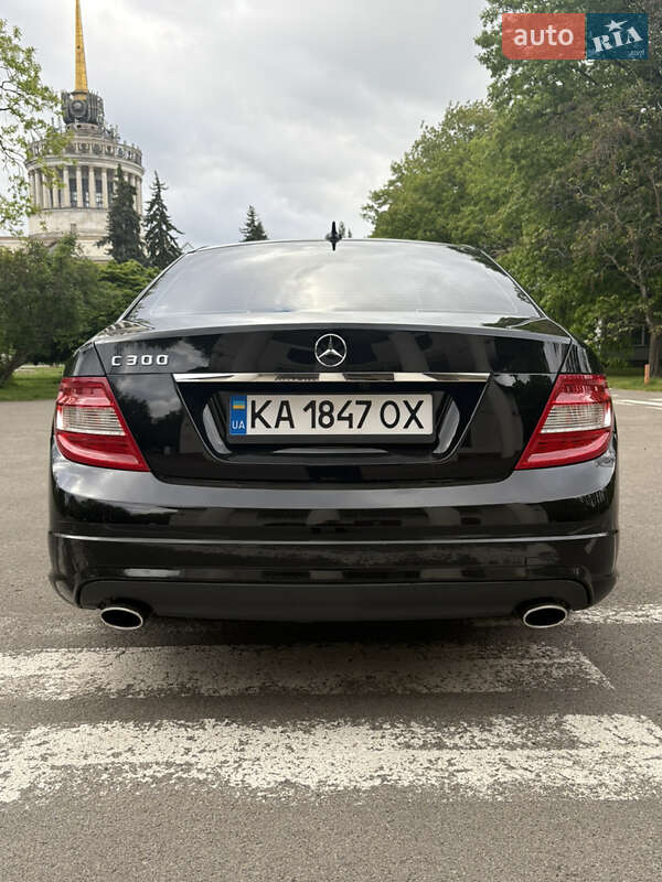 Седан Mercedes-Benz C-Class 2010 в Киеве