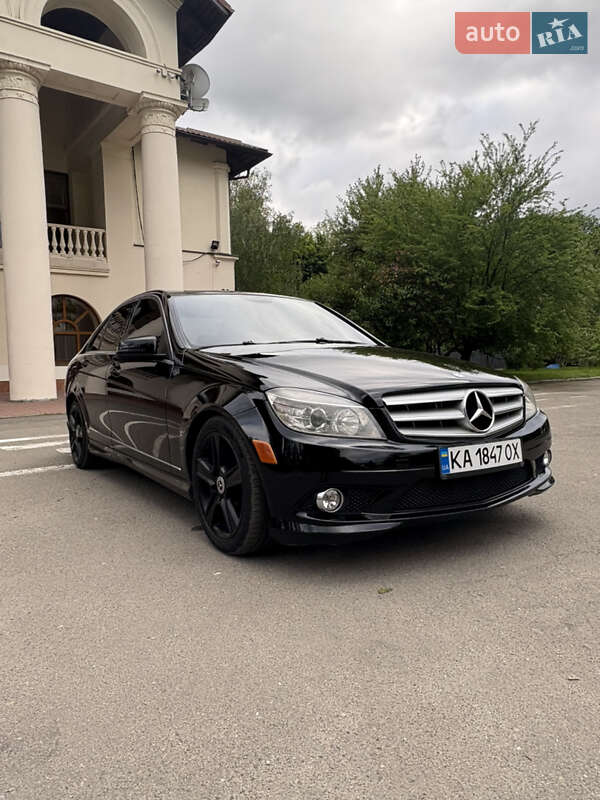Седан Mercedes-Benz C-Class 2010 в Киеве