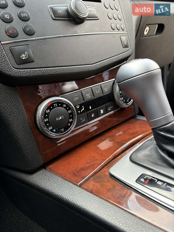 Седан Mercedes-Benz C-Class 2010 в Киеве