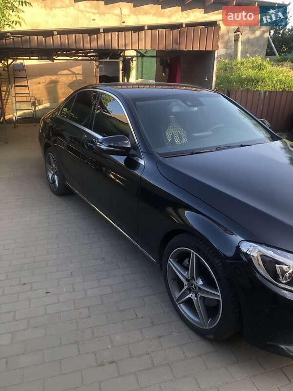 Седан Mercedes-Benz C-Class 2017 в Киеве