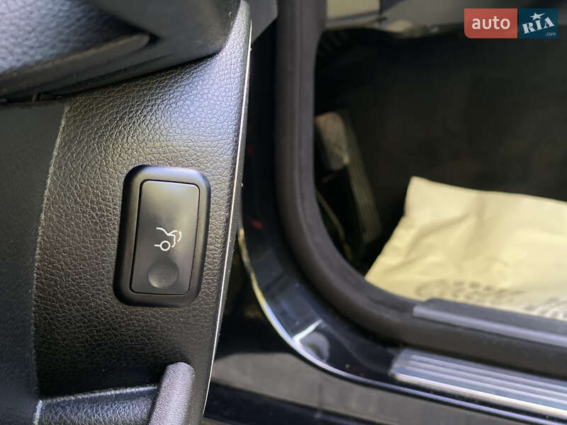 Седан Mercedes-Benz C-Class 2011 в Бурштыне