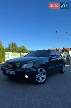 Седан Mercedes-Benz C-Class 2002 в Ивано-Франковске