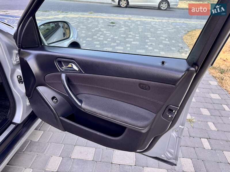 Универсал Mercedes-Benz C-Class 2007 в Одессе
