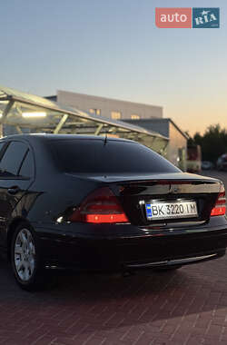 Седан Mercedes-Benz C-Class 2006 в 
