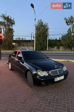 Седан Mercedes-Benz C-Class 2006 в 