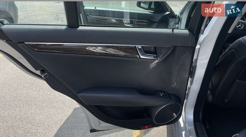 Седан Mercedes-Benz C-Class 2007 в Києві