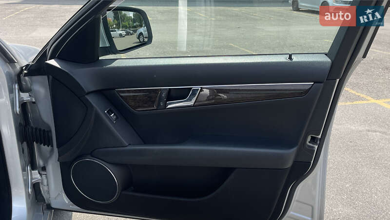 Седан Mercedes-Benz C-Class 2007 в Києві