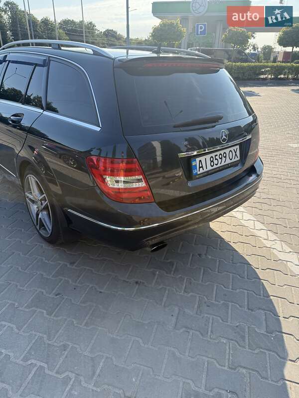 Универсал Mercedes-Benz C-Class 2011 в Житомире