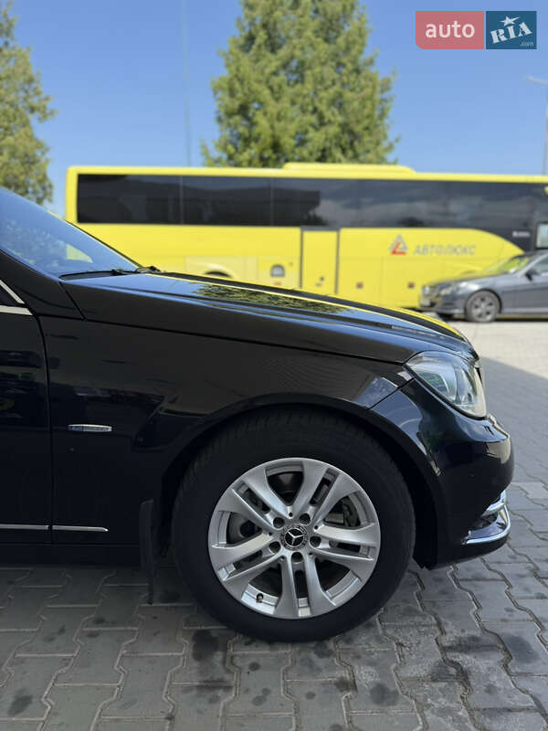 Седан Mercedes-Benz C-Class 2012 в Мостиській