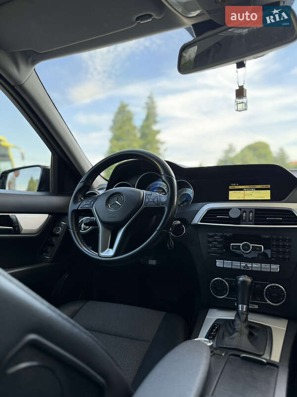 Седан Mercedes-Benz C-Class 2012 в Мостиській