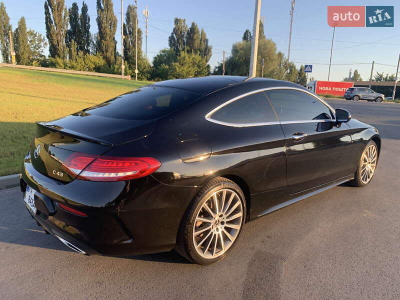 Купе Mercedes-Benz C-Class 2018 в Киеве фото 4 Купе Mercedes-Benz C-Class 2018 в Киеве