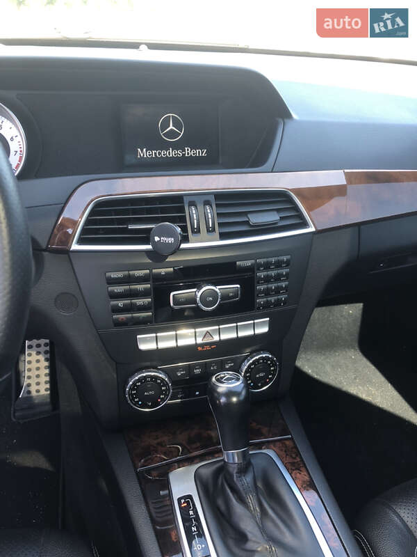 Купе Mercedes-Benz C-Class 2013 в Киеве