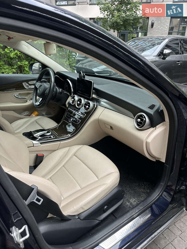 Седан Mercedes-Benz C-Class 2015 в Киеве