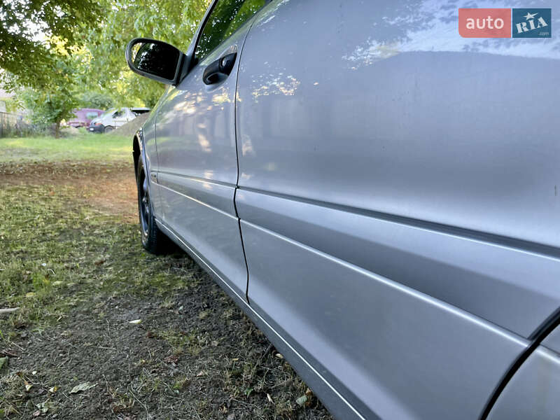 Седан Mercedes-Benz C-Class 2002 в Чернівцях