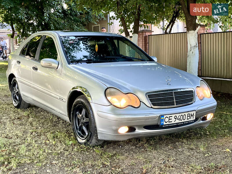 Седан Mercedes-Benz C-Class 2002 в Чернівцях