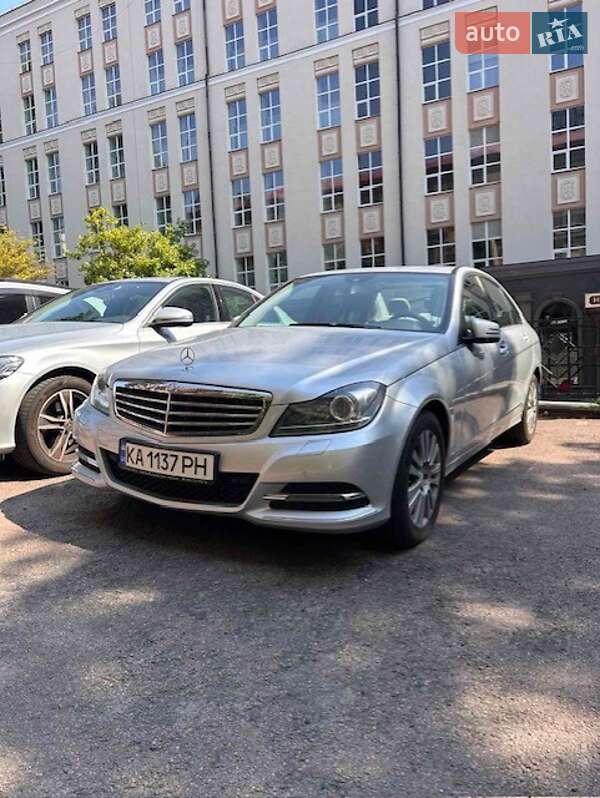 Седан Mercedes-Benz C-Class 2012 в Києві