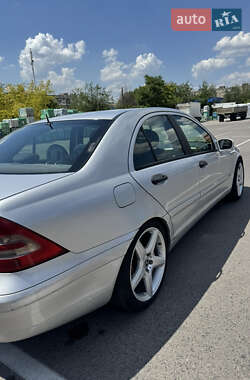 Седан Mercedes-Benz C-Class 2000 в 