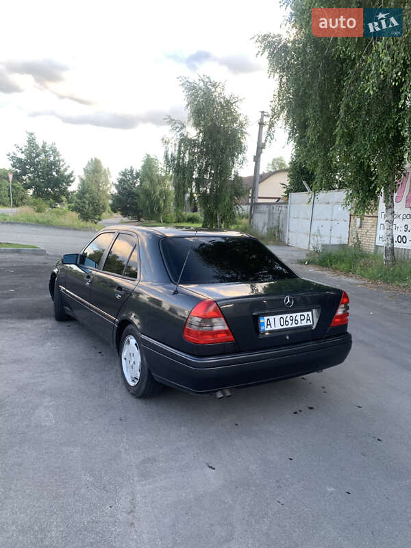 Седан Mercedes-Benz C-Class 1994 в Бучі