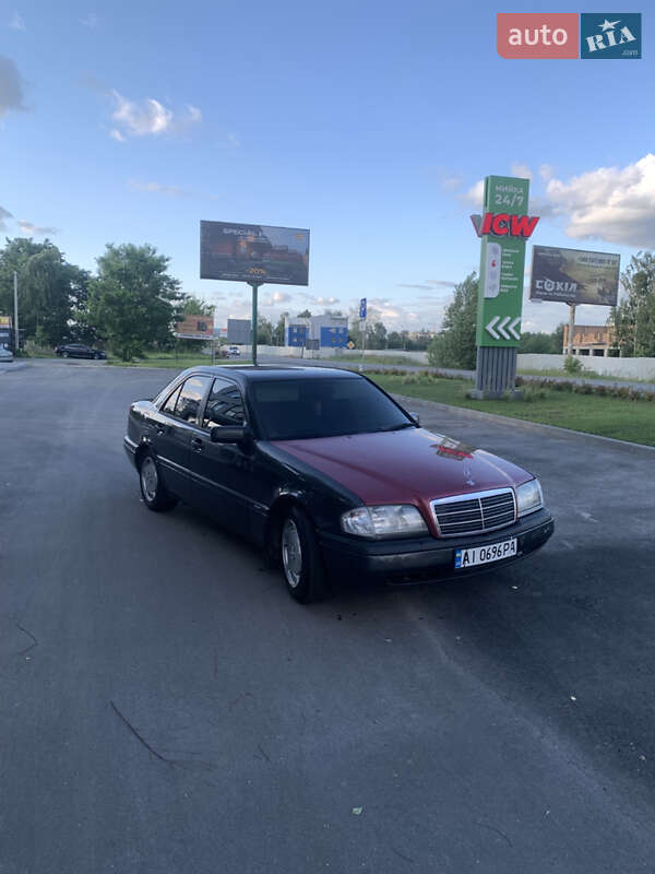 Седан Mercedes-Benz C-Class 1994 в Бучі