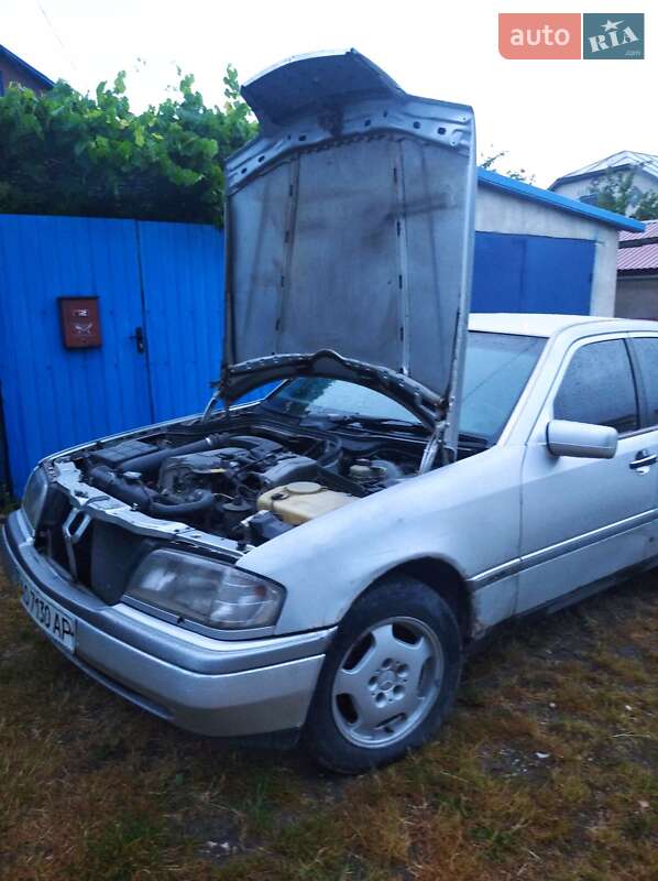 Седан Mercedes-Benz C-Class 1994 в Волочиске