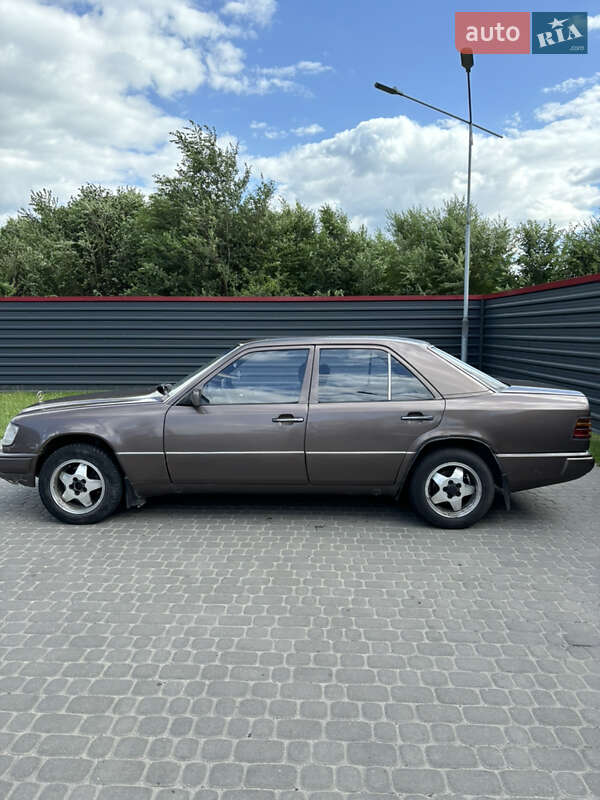 Седан Mercedes-Benz C-Class 1993 в Ковелі