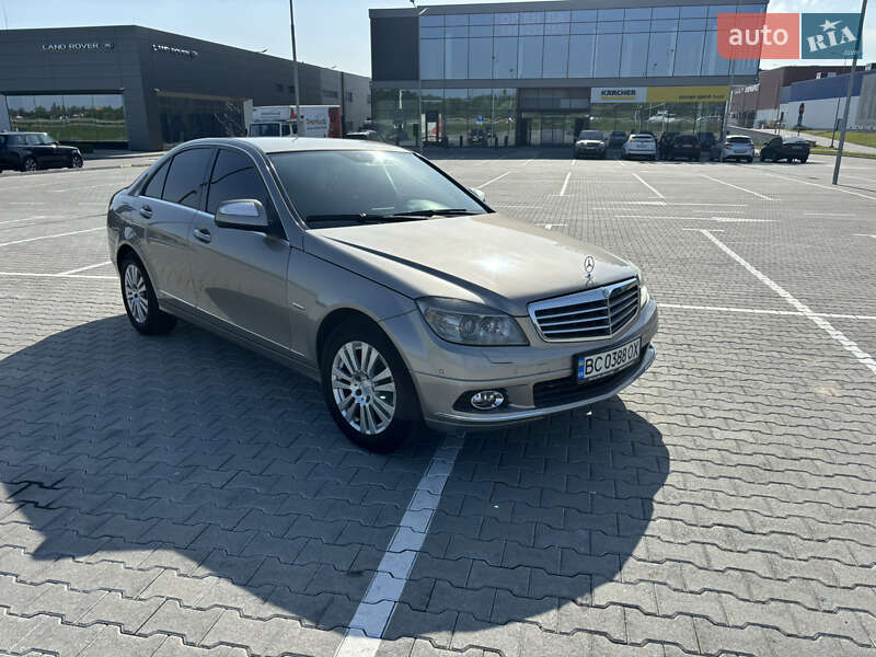 Седан Mercedes-Benz C-Class 2009 в Львове