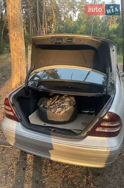 Седан Mercedes-Benz C-Class 2002 в 