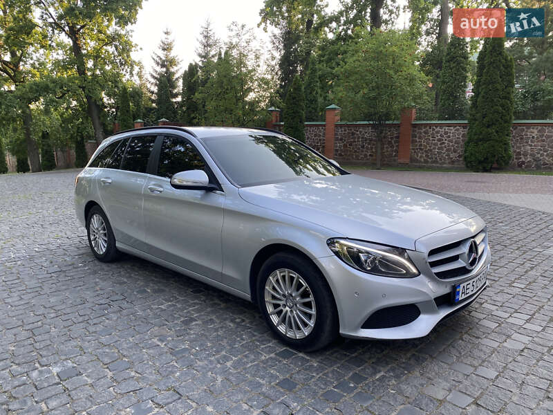 Універсал Mercedes-Benz C-Class 2015 в Києві