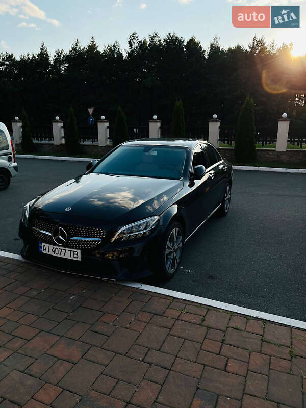 Mercedes-Benz C-Class 2019