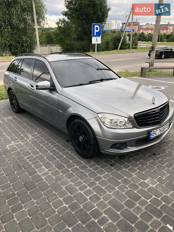 Универсал Mercedes-Benz C-Class 2010 в Трускавце