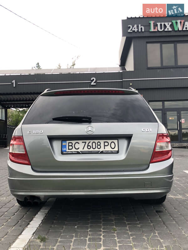 Універсал Mercedes-Benz C-Class 2010 в Дрогобичі
