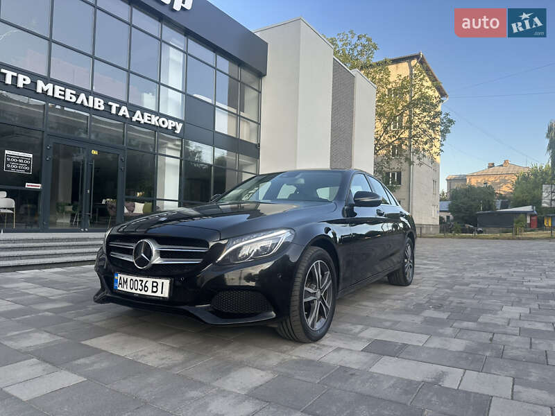 Седан Mercedes-Benz C-Class 2015 в Києві фото 2 Седан Mercedes-Benz C-Class 2015 в Києві