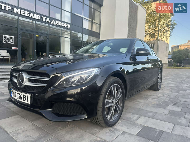 Седан Mercedes-Benz C-Class 2015 в Києві фото 11 Седан Mercedes-Benz C-Class 2015 в Києві