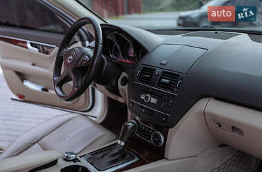 Седан Mercedes-Benz C-Class 2010 в 