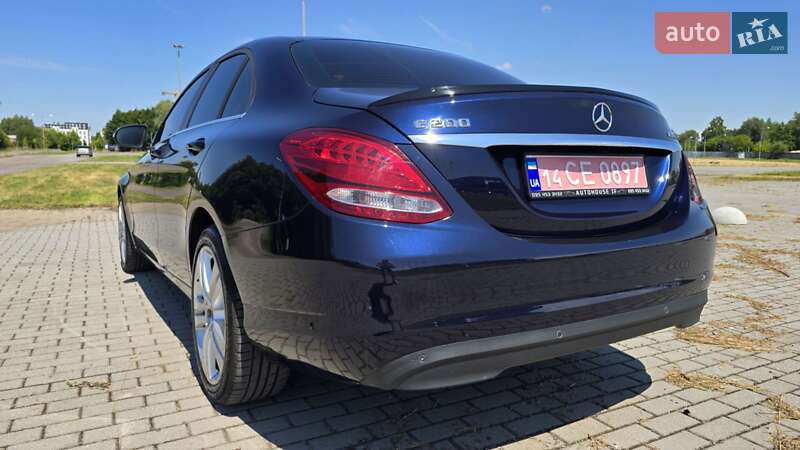 Седан Mercedes-Benz C-Class 2015 в Львові